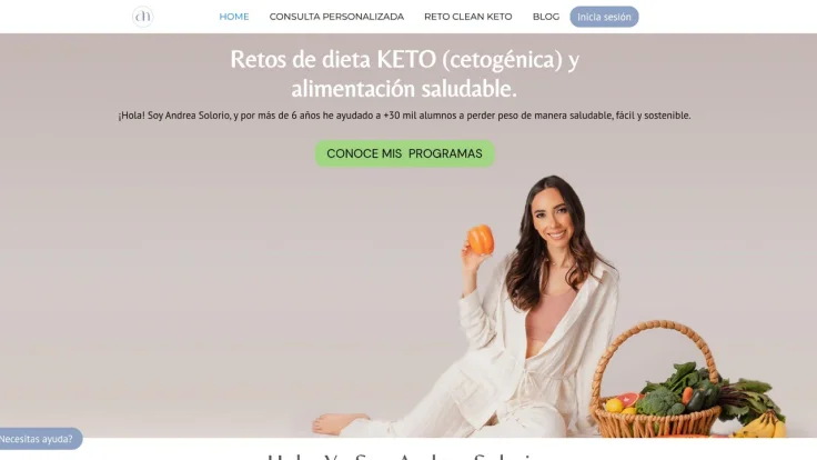 Portada actual de Nutriandreaa con navegación, presentación de programas y fotografía de Andrea Solorio